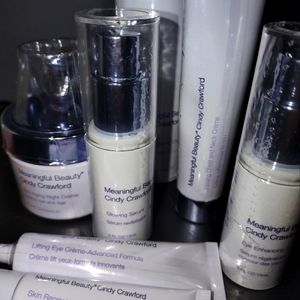 New Cindy Crawford Meaningful Beauty